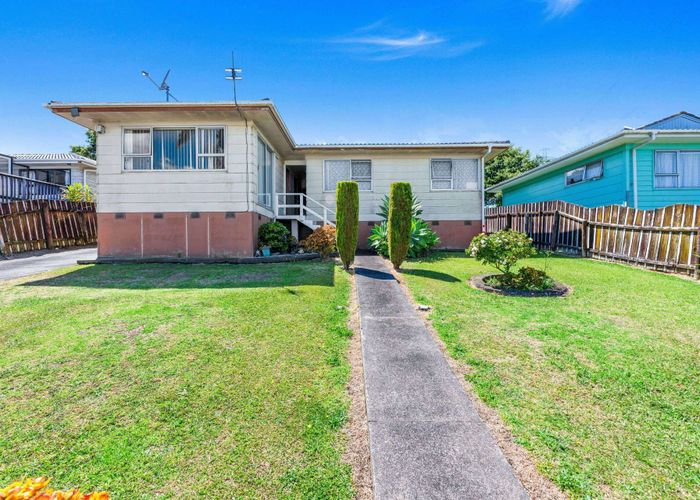  at 52 Zelda Avenue, Clover Park, Manukau City, Auckland