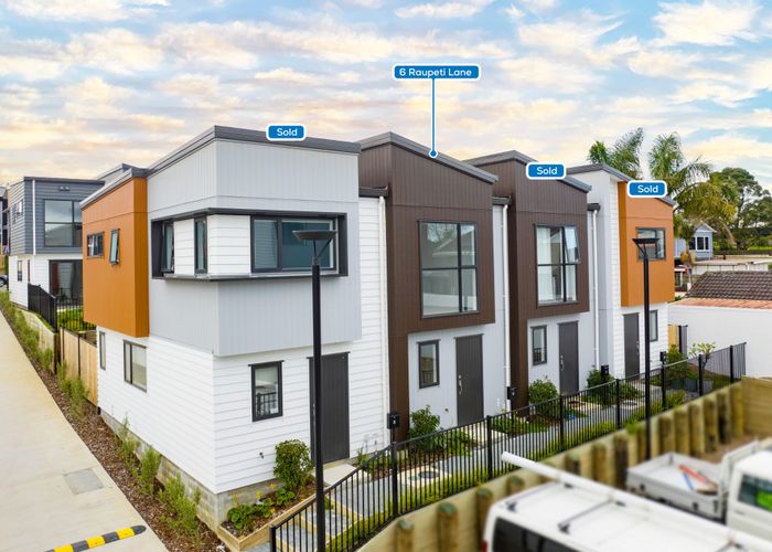  at 6 Raupeti Lane, Henderson, Waitakere City, Auckland