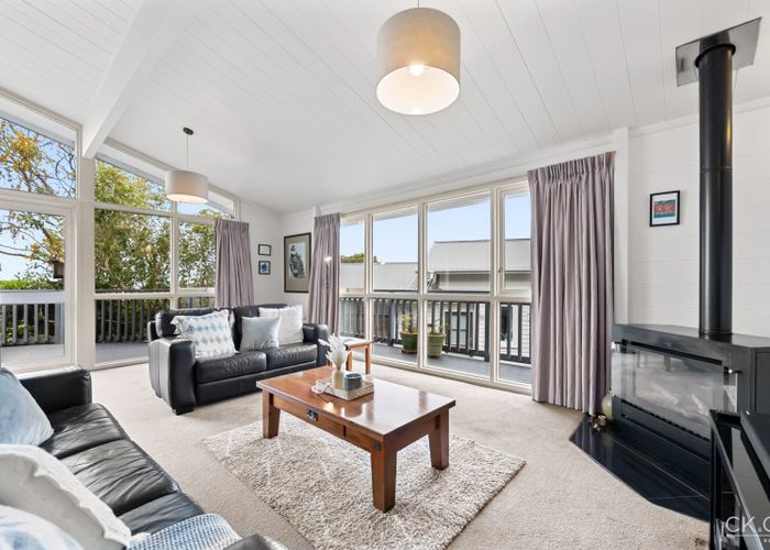  at 224 Dowse Drive, Maungaraki, Lower Hutt, Wellington