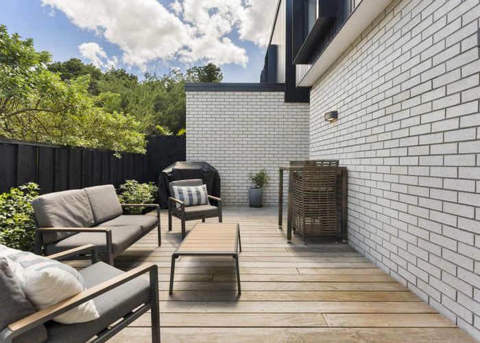  at 5B Hillcrest Avenue, Hillcrest, North Shore City, Auckland