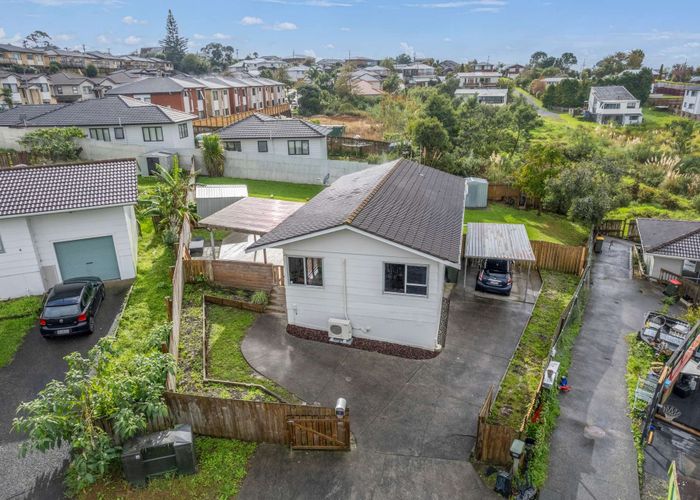  at 6 Fernhaven Place, Massey, Waitakere City, Auckland
