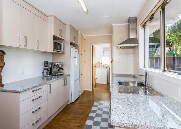  at 18A Lavery Place, Sunnynook, North Shore City, Auckland