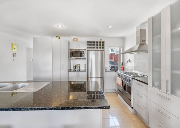  at 6 Youth Street, Mount Roskill, Auckland City, Auckland