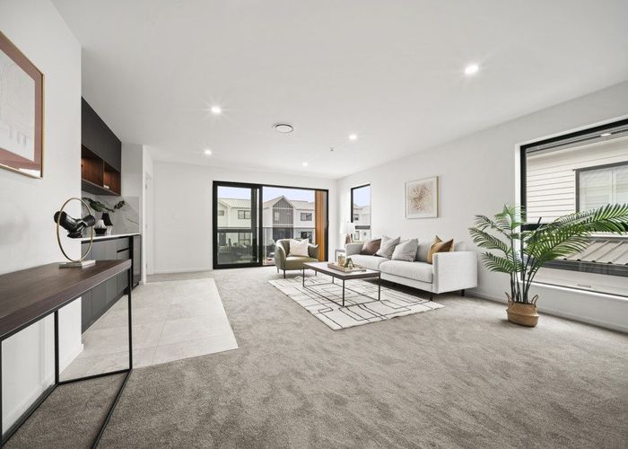  at 6 Pukeko Road, Hobsonville, Waitakere City, Auckland