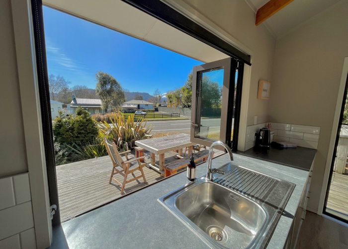  at 98 Clyde St (State Highway, 49), OHAKUNE