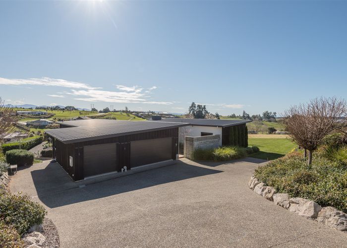  at 7 Ribbonwood Lane, Redwood Valley