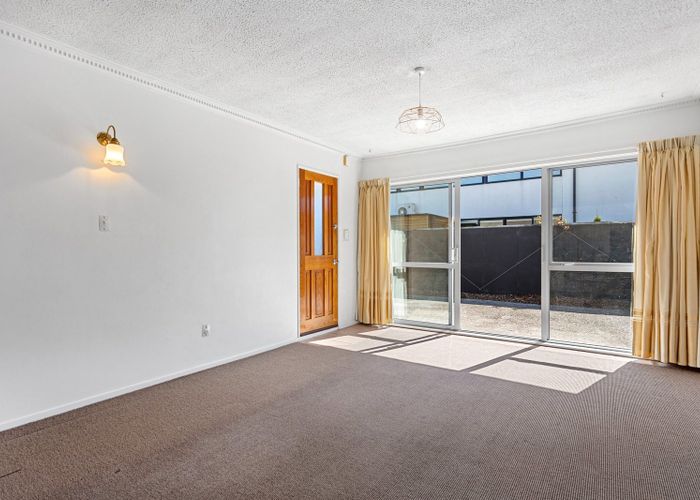  at 2/110 Caledonian Road, St. Albans, Christchurch City, Canterbury