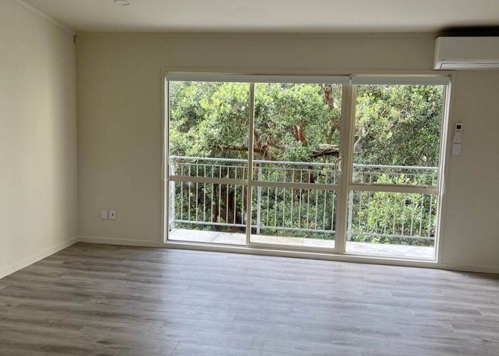  at 23J Hendry Avenue, Hillsborough, Auckland