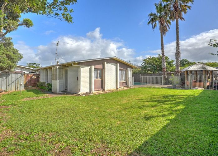 For sale 10 Sealand Place, Mangere Bridge, Manukau City, Auckland