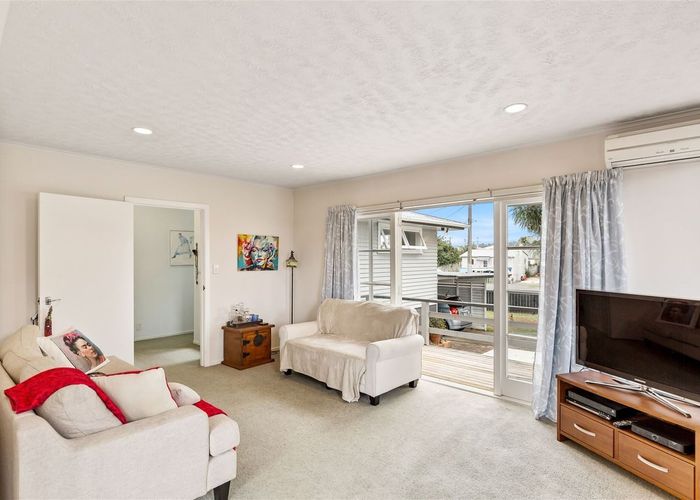  at 13 Larnoch Road, Henderson, Waitakere City, Auckland