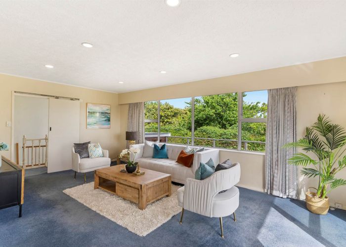  at 8 Leewood Place, Pakuranga Heights, Auckland