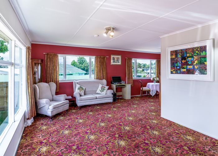  at 11 Archlynn Road, Kelston, Auckland