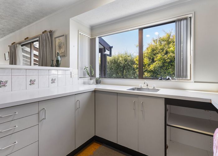  at 100 Manhattan Heights, Glendene, Waitakere City, Auckland