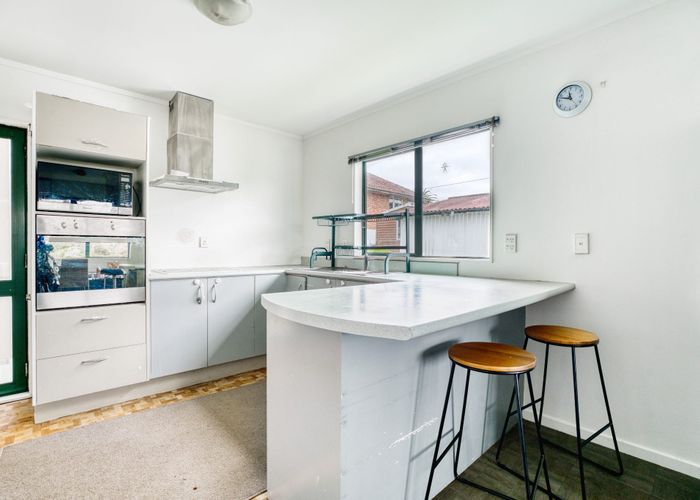  at 3199 Great North Road, New Lynn, Waitakere City, Auckland