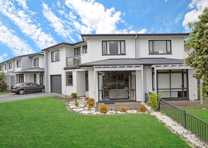  at 17/2 Armoy Drive, East Tamaki, Auckland