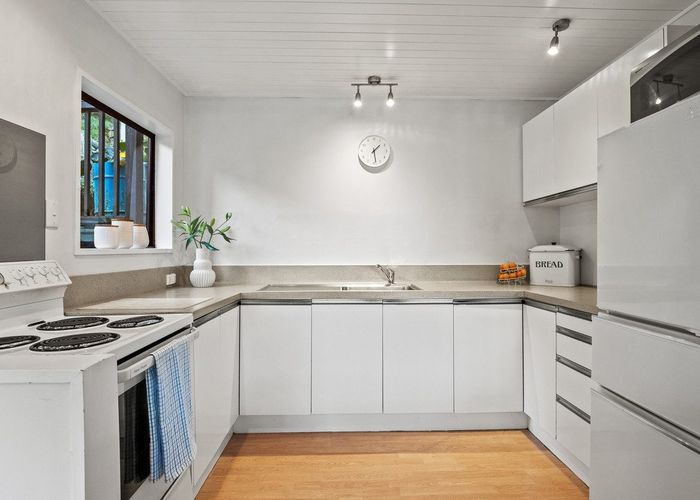  at 5B Wye Place, Fernhill, Queenstown-Lakes, Otago
