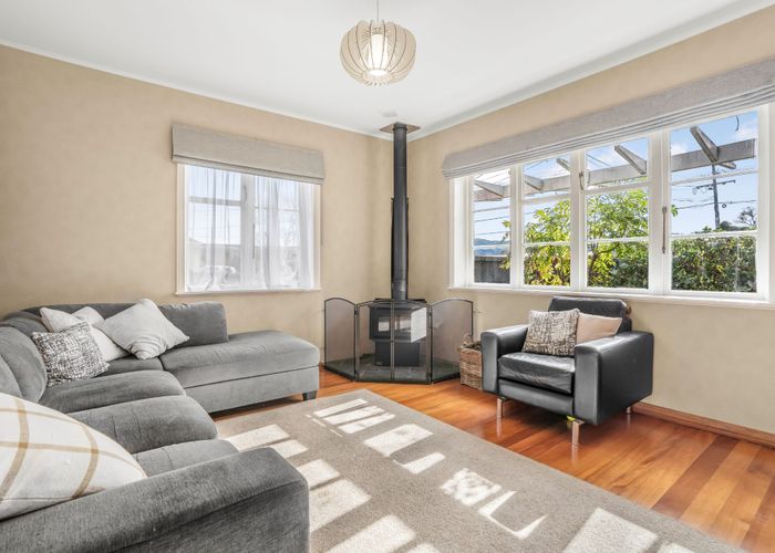  at 195A Whites Line East, Waiwhetu, Lower Hutt