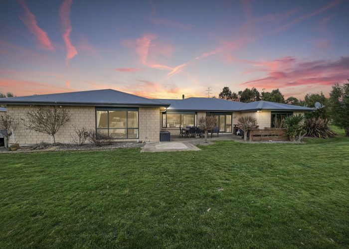 Free property data for 75 Adelaide Road, Dannevirke homes.co.nz