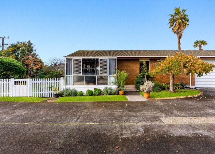  at 1/5 Tobruk Crescent, Milford, North Shore City, Auckland