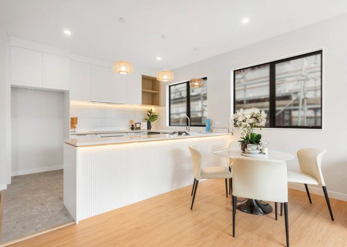  at 18 Parkmore Drive, Rosehill, Papakura