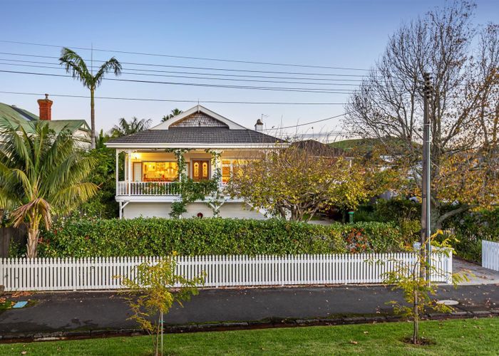  at 13 GRAHAME Street, Devonport, Auckland