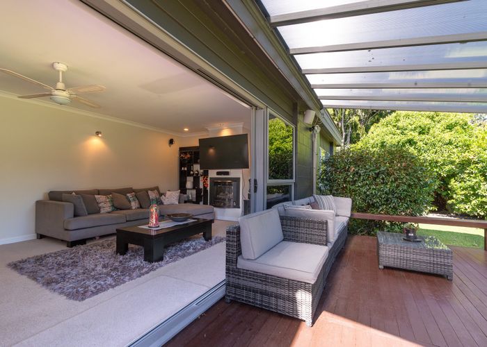  at 24 Splitt Avenue, Glenview, Hamilton