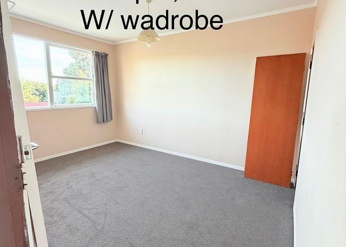  at 51 Easton Park Parade, Glenfield, Auckland