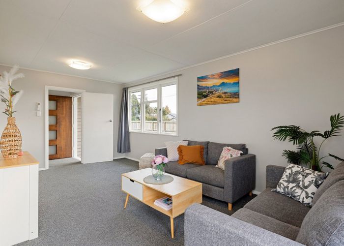  at 2 Yeats Crescent, Fairfield, Hamilton, Waikato