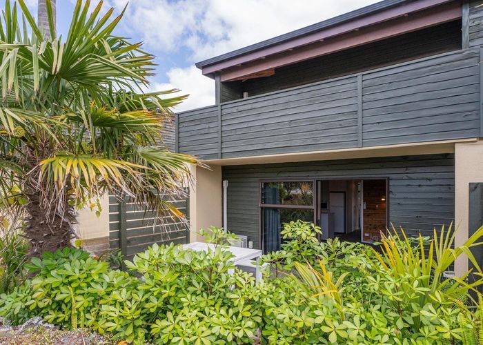  at 2/223 Main North Road, Redwood, Christchurch