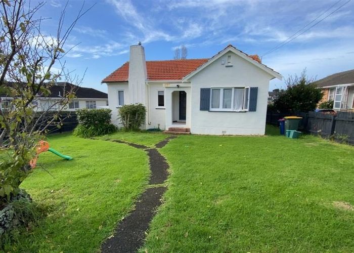  at 72 Nile Road, Milford, North Shore City, Auckland