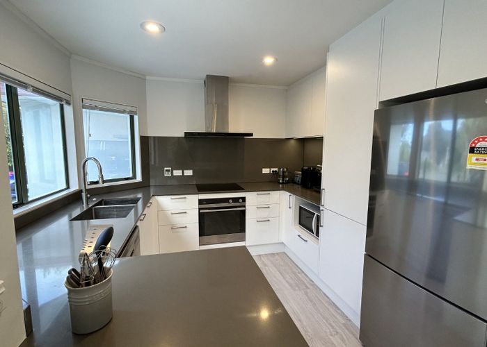  at 8 Lingard Grove, Brooklyn, Wellington