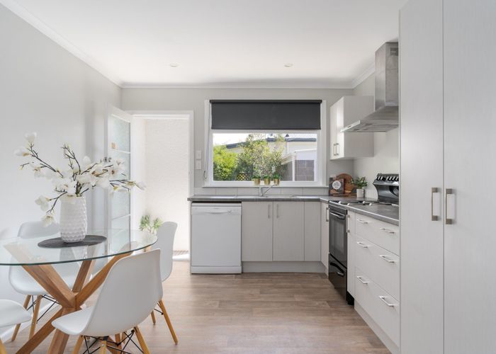  at 2/33 Beckenham Street, Sydenham, Christchurch