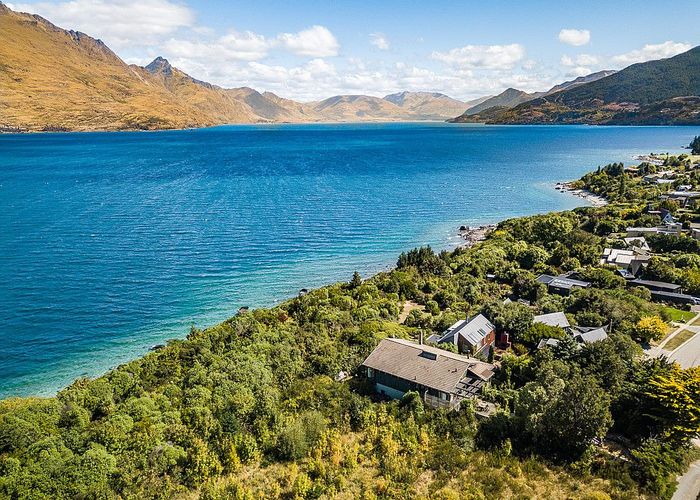  at 26 Cedar Drive, Kelvin Heights, Queenstown