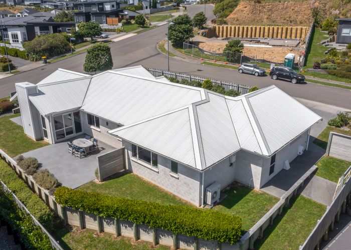  at 2 Pacific View, Whitby, Porirua