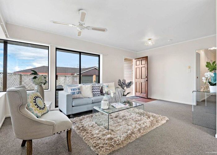  at 6/453 Richardson Road, Mount Roskill, Auckland