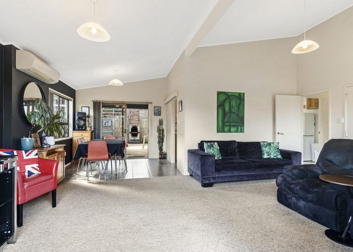  at 100 Heta Road, Highlands Park, New Plymouth
