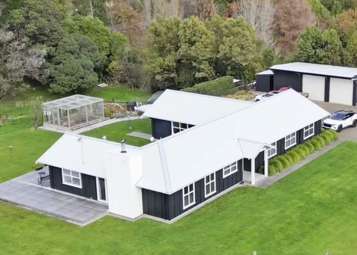  at 172 Hendersons Line, Kelvin Grove, Palmerston North