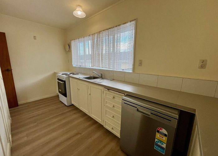  at 2/105 Landscape road, Mount Eden, Auckland City, Auckland