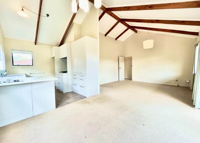  at 77B Aviemore Drive, Highland Park, Auckland