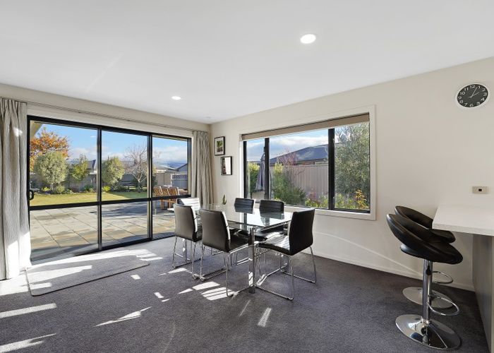  at 17 Larch Crescent, Alexandra, Alexandra