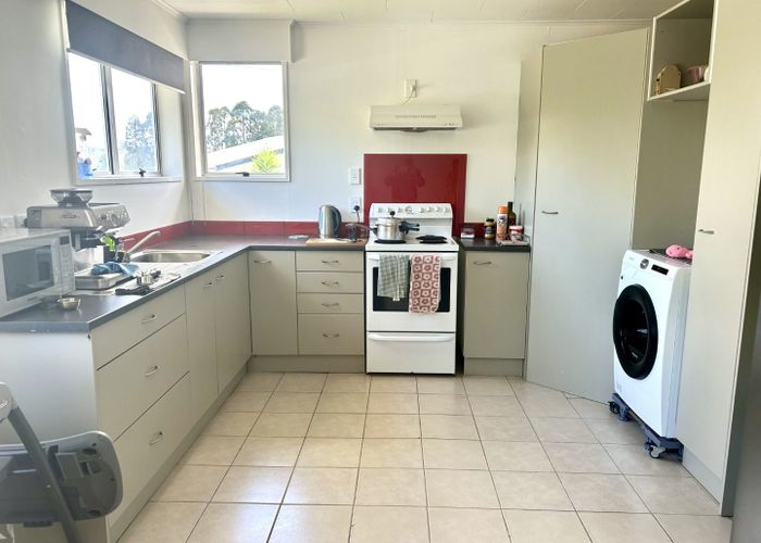  at 22 Bay Grove, Pukehangi, Rotorua