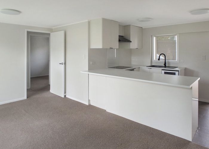  at 12/15 Queen Mary Avenue, New Lynn, Waitakere City, Auckland