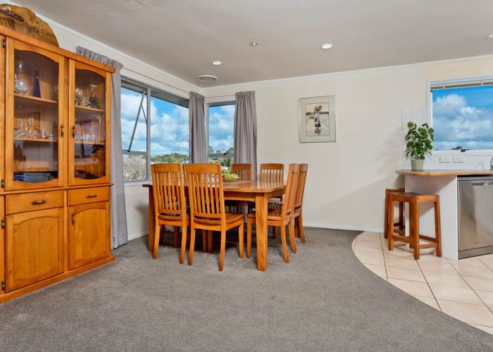  at 95 Weatherly Road, Torbay, Auckland