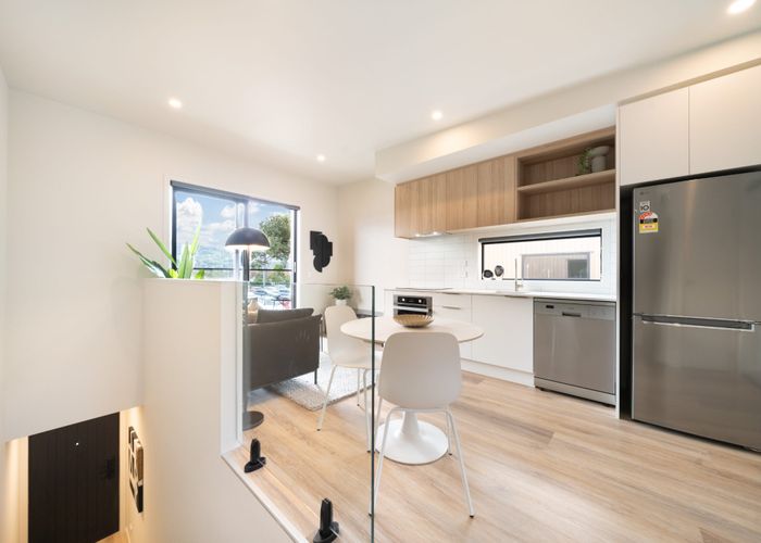  at 2/92b Cambridge Terrace, Waterloo, Lower Hutt, Wellington