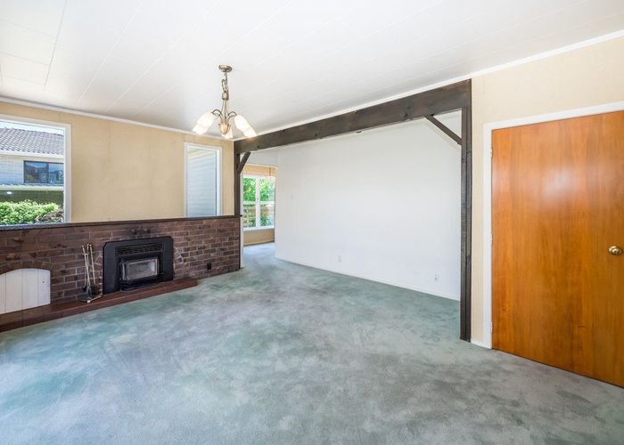  at 27 Goldsborough Avenue, Raumati Beach, Kapiti Coast, Wellington