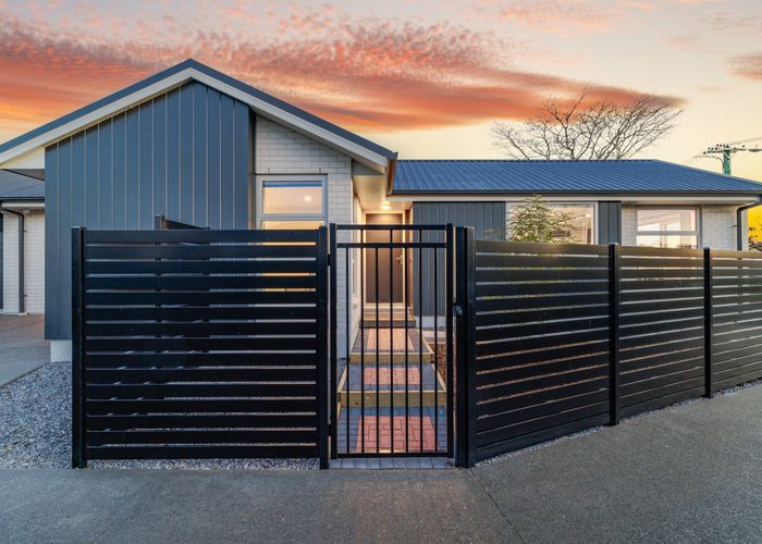  at 8A Wychwood Crescent, Bishopdale, Christchurch City, Canterbury