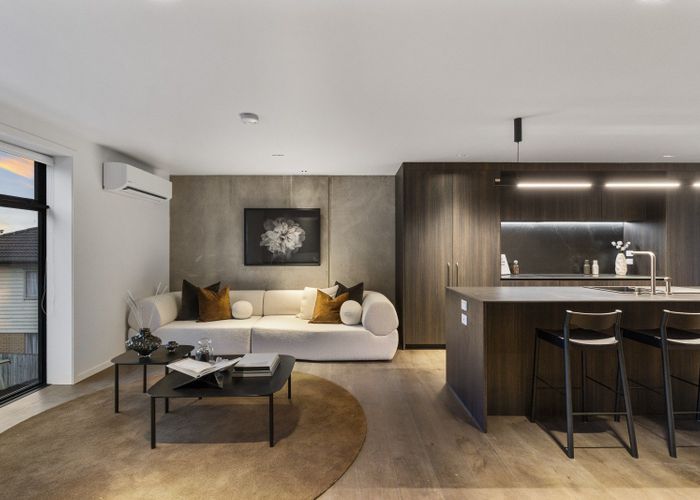  at 2/279 Lake Road, Belmont, Auckland