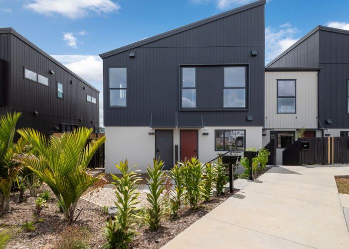  at 4/1 Parapara Place, Albany, North Shore City, Auckland
