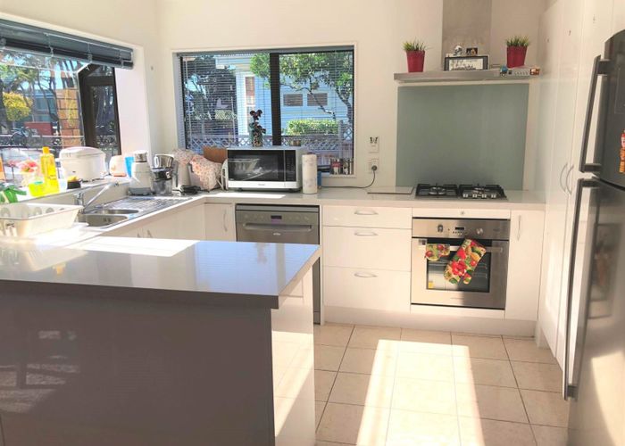  at 2/12 Owens Road, Epsom, Auckland