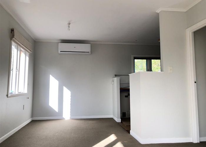  at 3/22 Alton Avenue , Hillcrest, North Shore City, Auckland